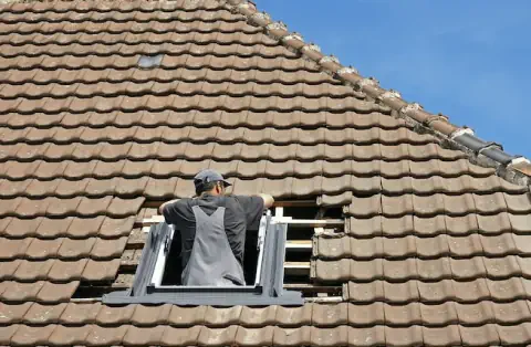 Pose de velux - La Comté